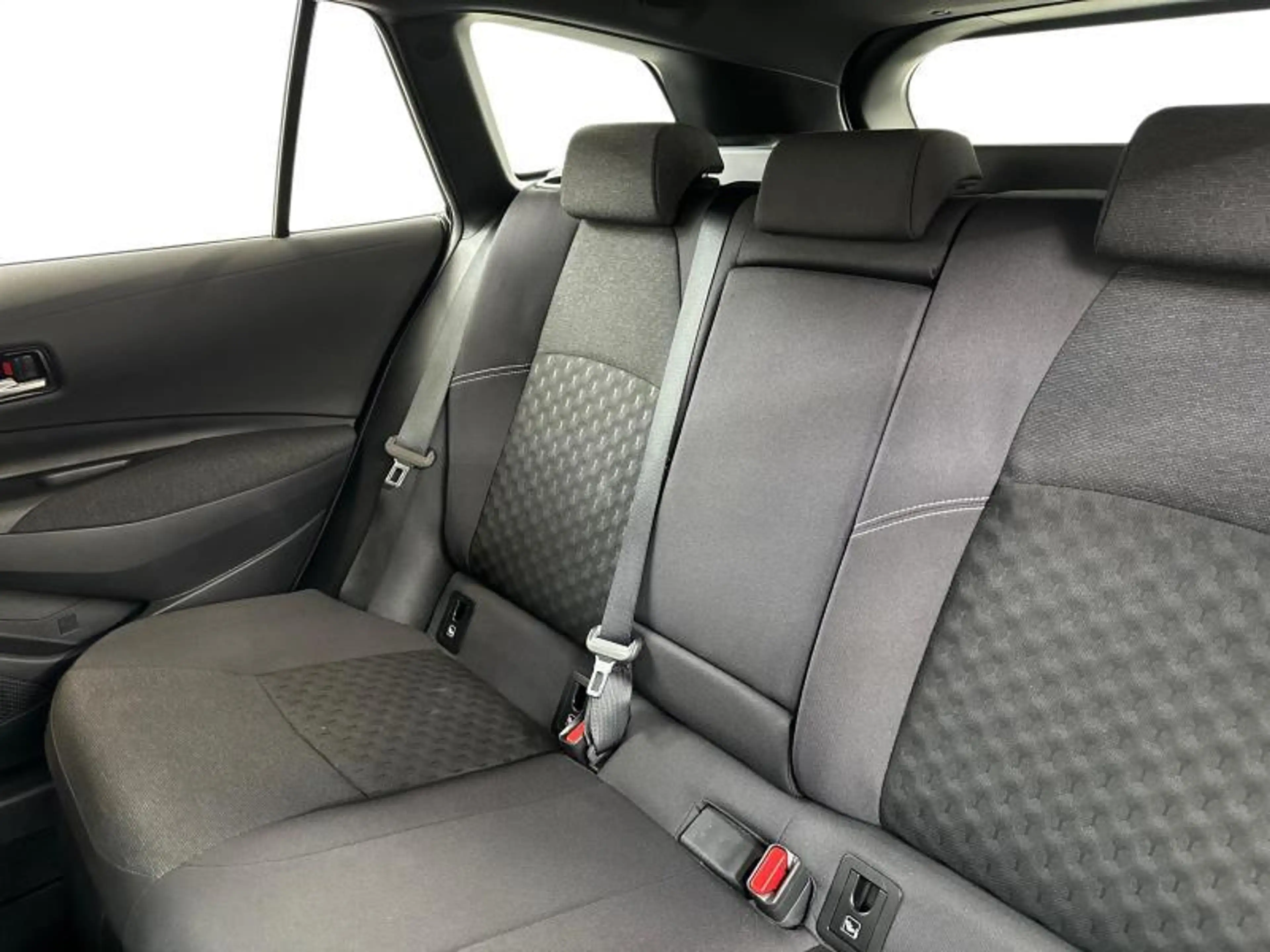 Toyota Corolla TS 140hp HEV Dynamic | carplay | camera — photo 12