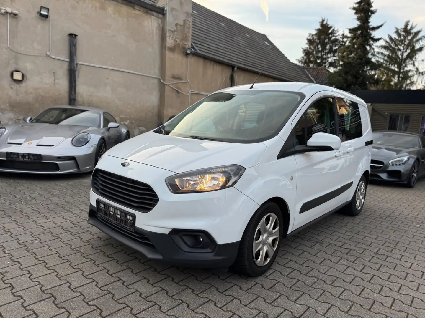 Ford Transit Courier Kombi Trend *1.HAND*Mwst-Ausweis Weiß - 2