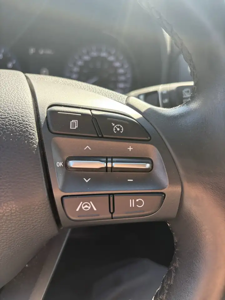 Hyundai KONA снимка Hyundai KONA