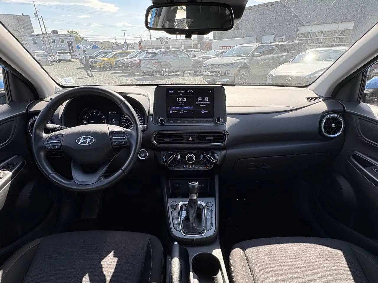 Hyundai KONA снимка Hyundai KONA