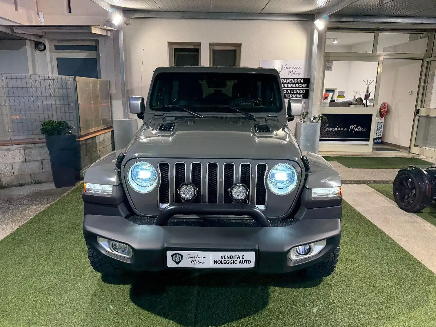 Jeep Wrangler OVERLAND Grigio - 2