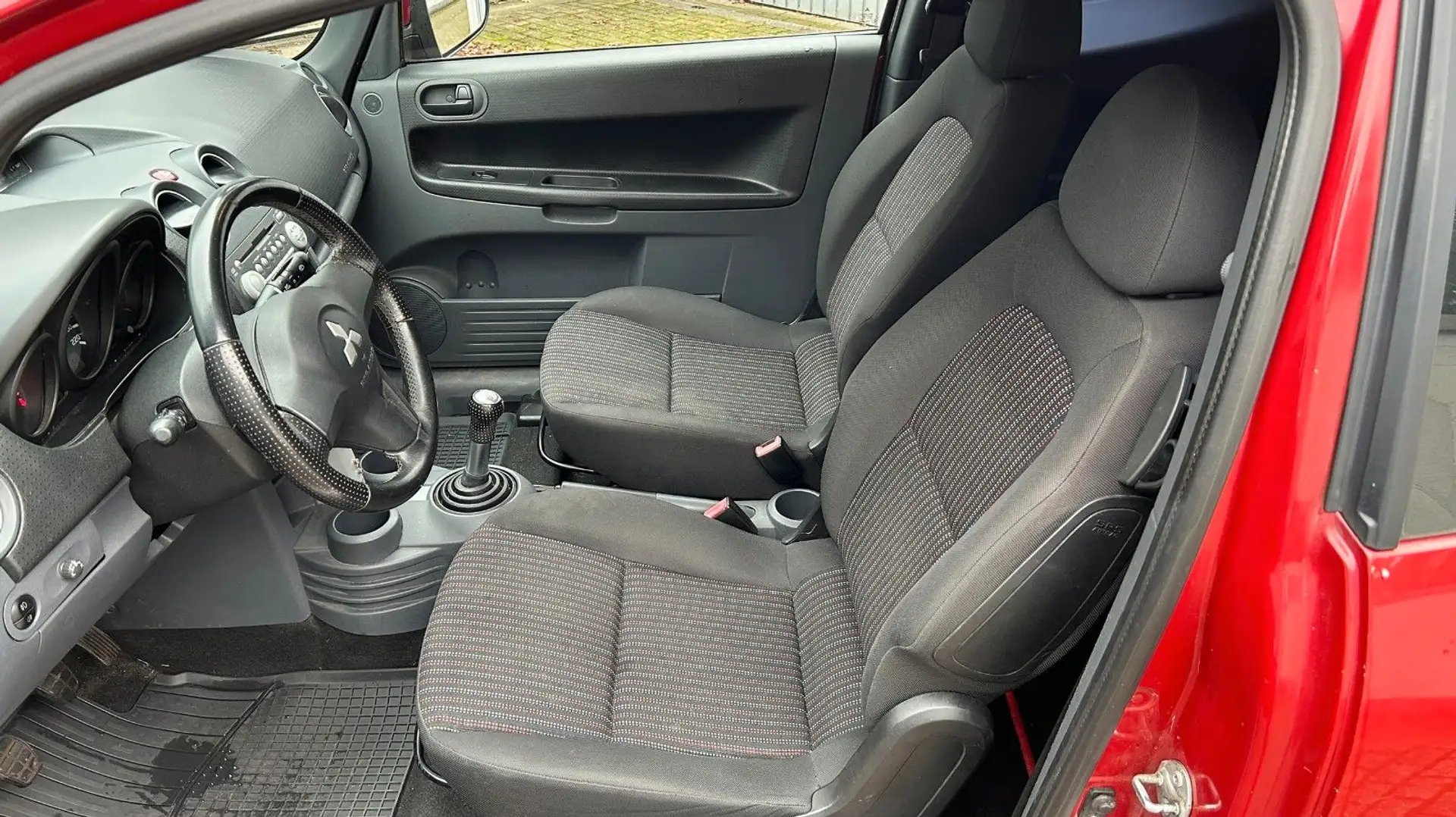 Mitsubishi Colt CZ3 Lim. 3-trg. 1.3 Motion Plus ,Klima Rouge - 2