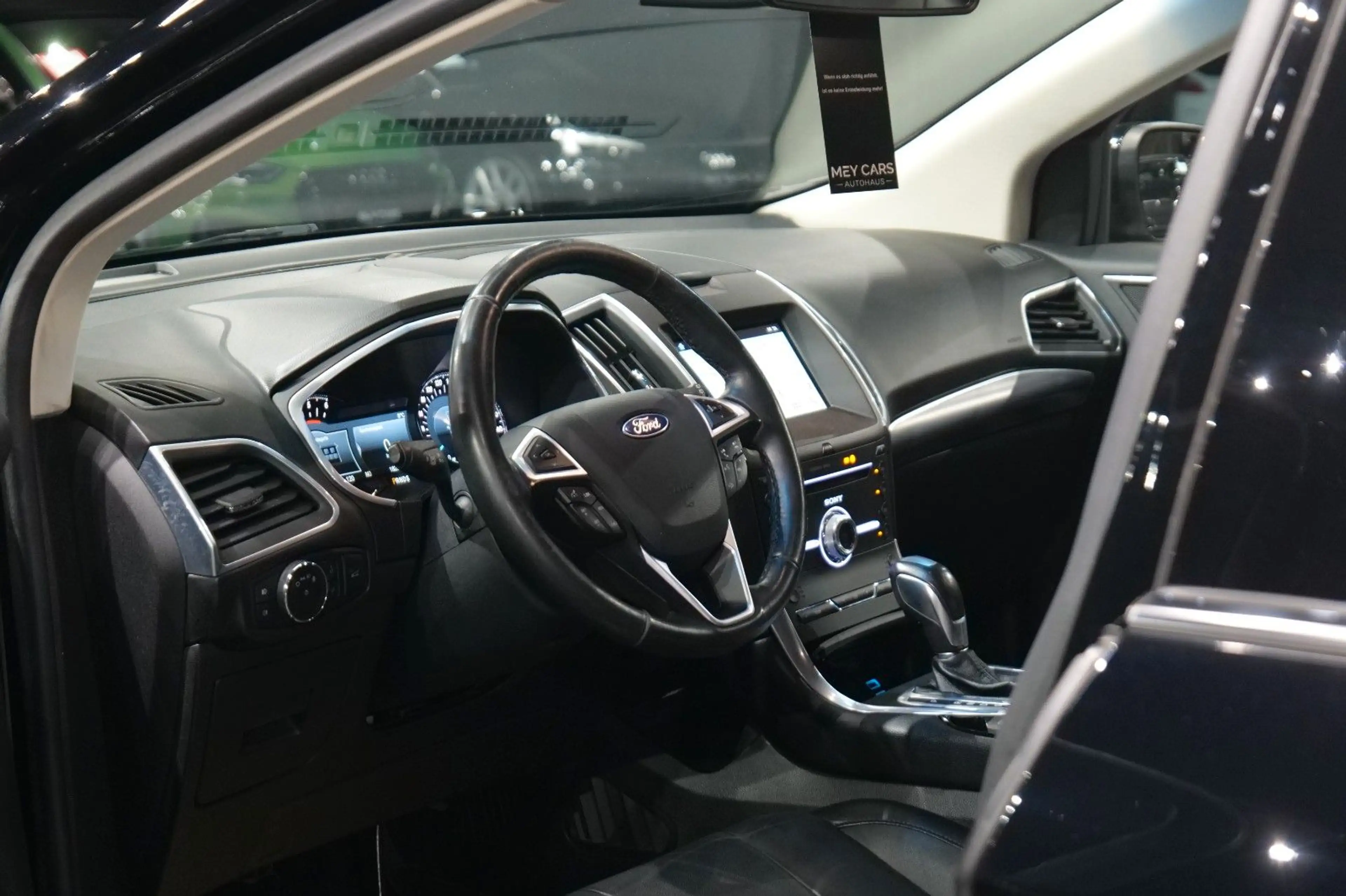 Ford Edge Titanium 4x4 *LED*L-HZG*Spurhalteassistent* — photo 9