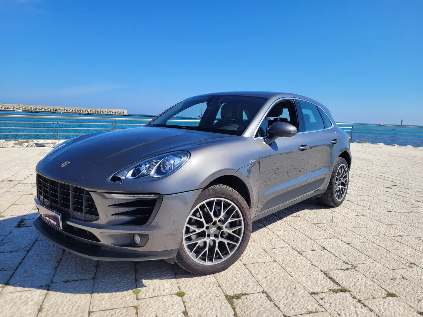 Porsche Macan S 3.0 Diesel 250cv Gris - 1