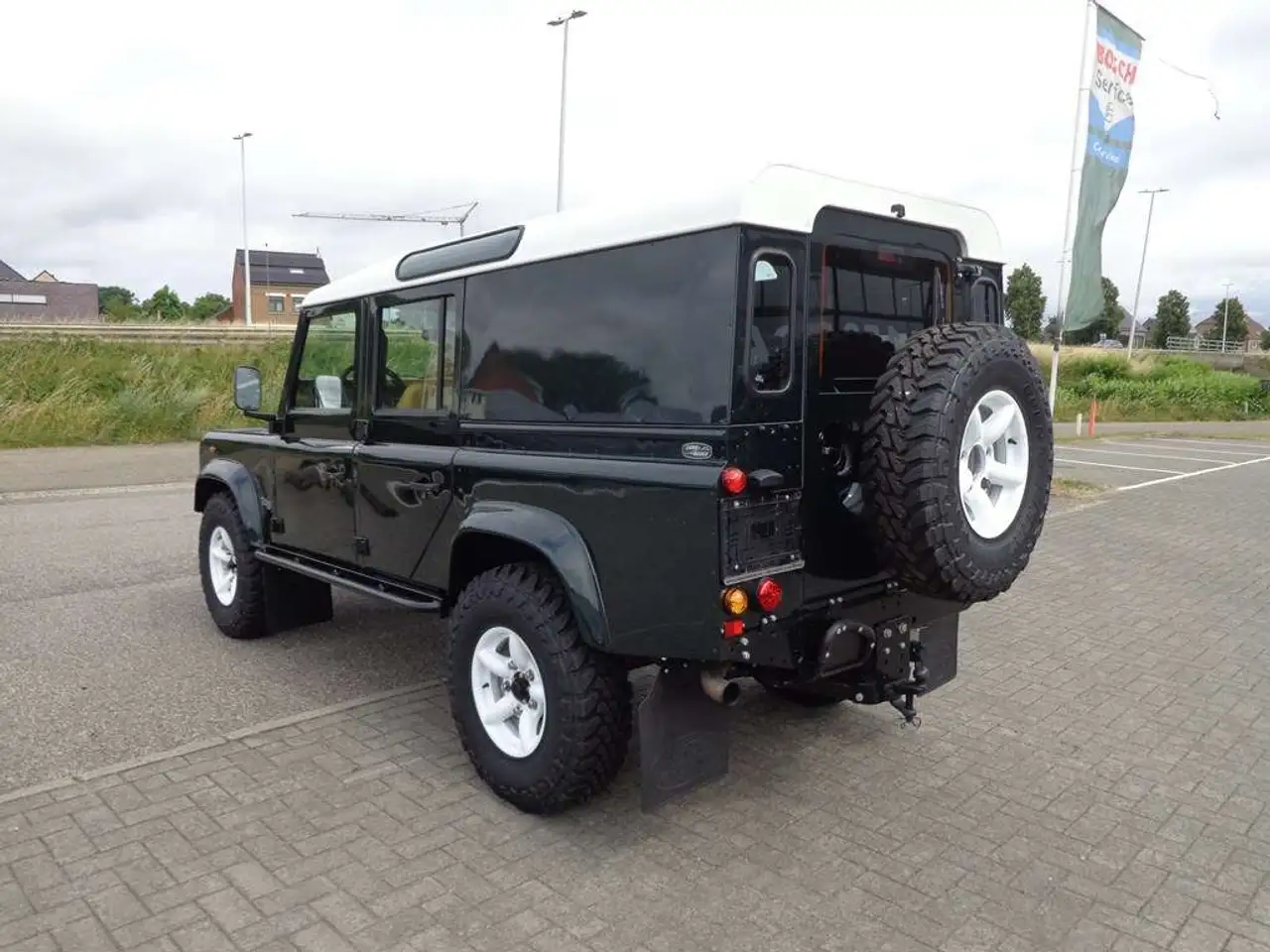 Land Rover Defender TD5 2.5 122pk ! FULL BODY RESTORATION in Perfect c, foto 7