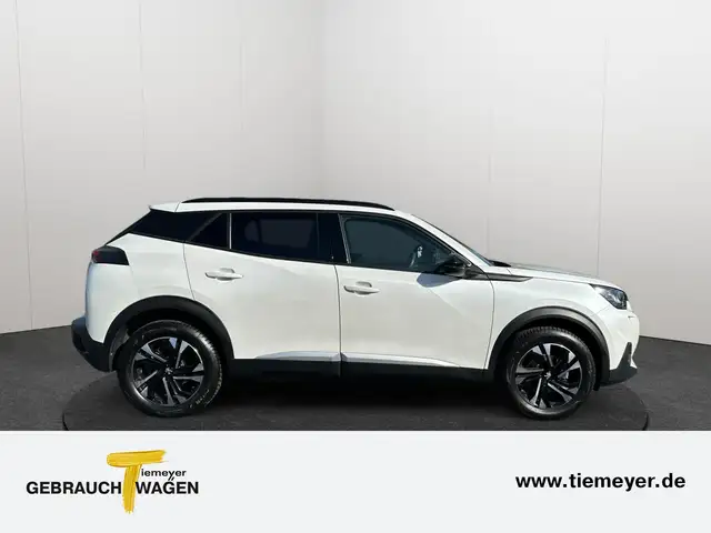 Peugeot 2008 view 4