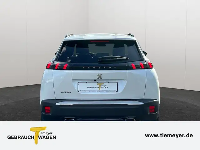 Peugeot 2008 view 6