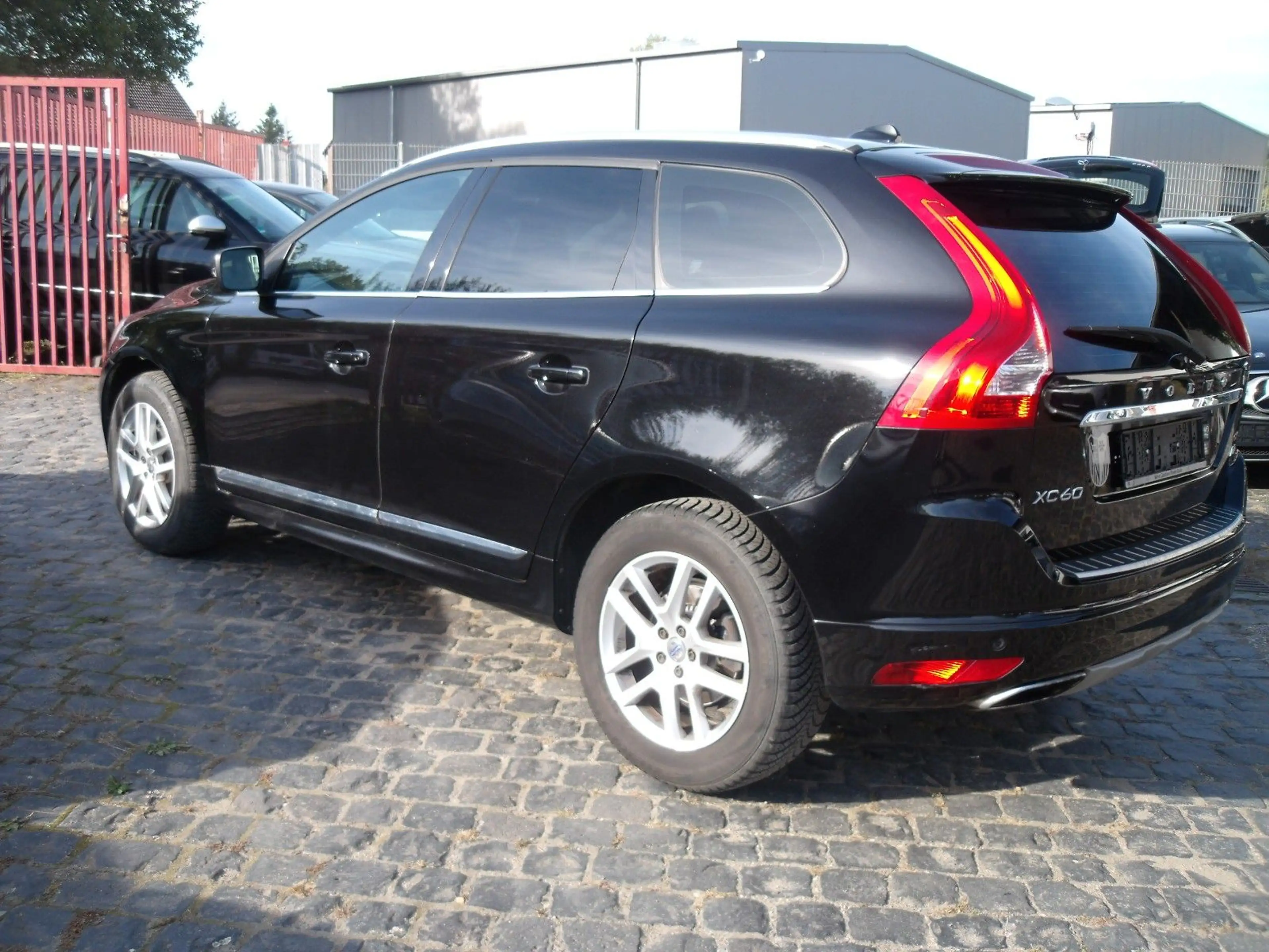 Volvo XC60 Summum 2WD — photo 3