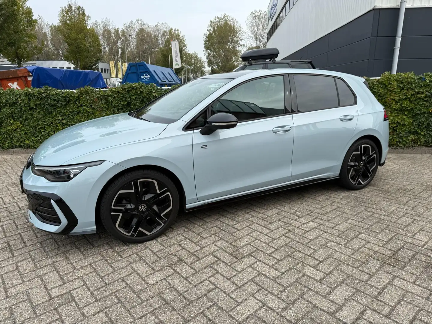 Volkswagen Golf 1.5 eTSI R-Line Edition panoramadak trekhaak h&k h Blauw - 2