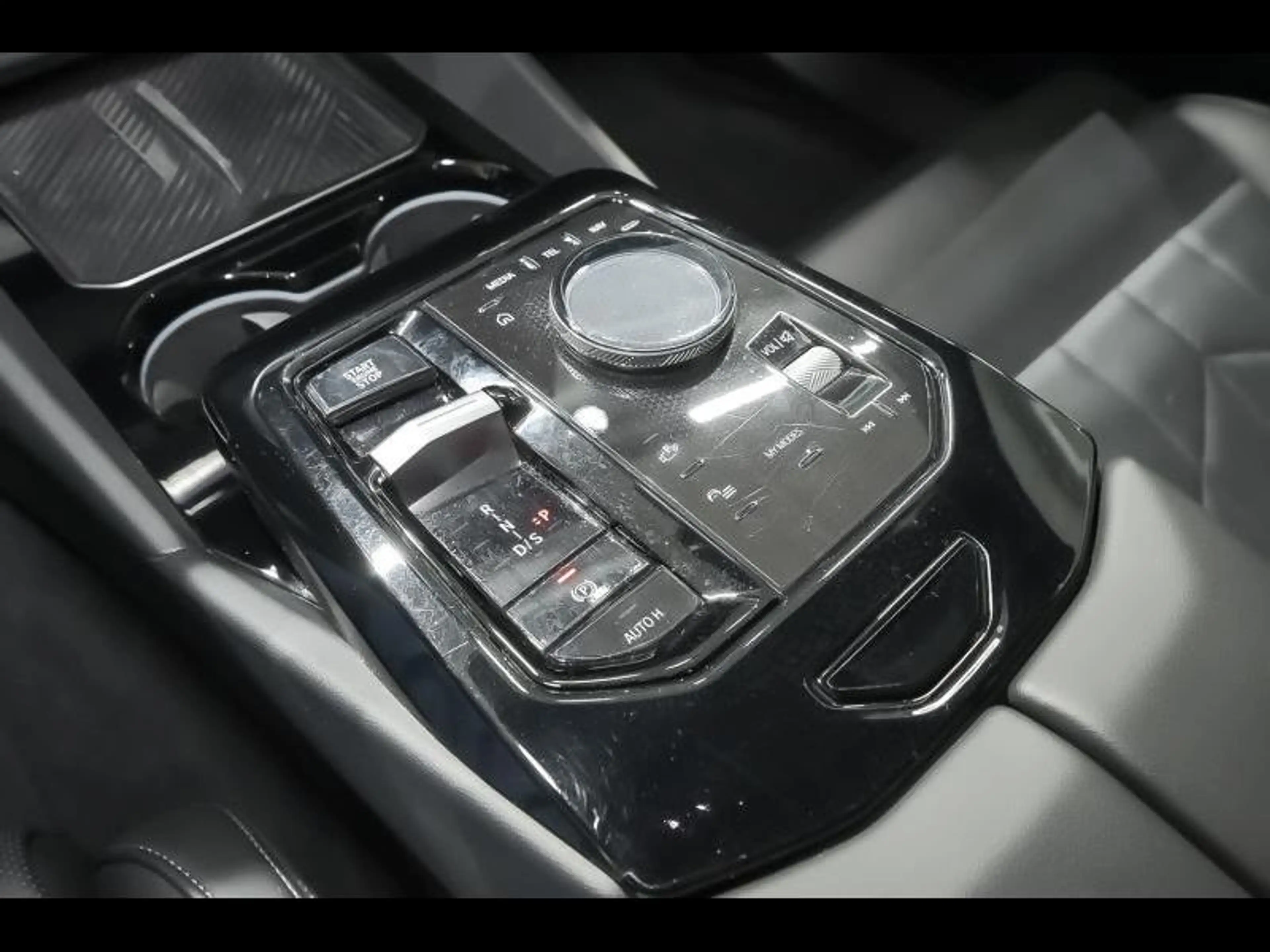 BMW 520 i Berline - MPACKPRO|360CAM|DASS+|COMFORT|H&K|DAB| — photo 11
