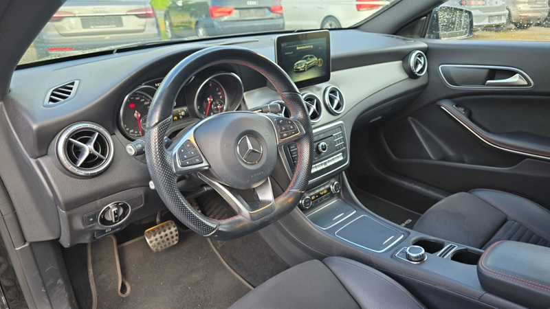 Mercedes-Benz CLA 180 7G-DCT AMG Line LED Nav Cam Sitzh — photo 12