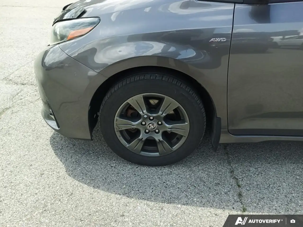 Toyota Sienna photo Toyota Sienna