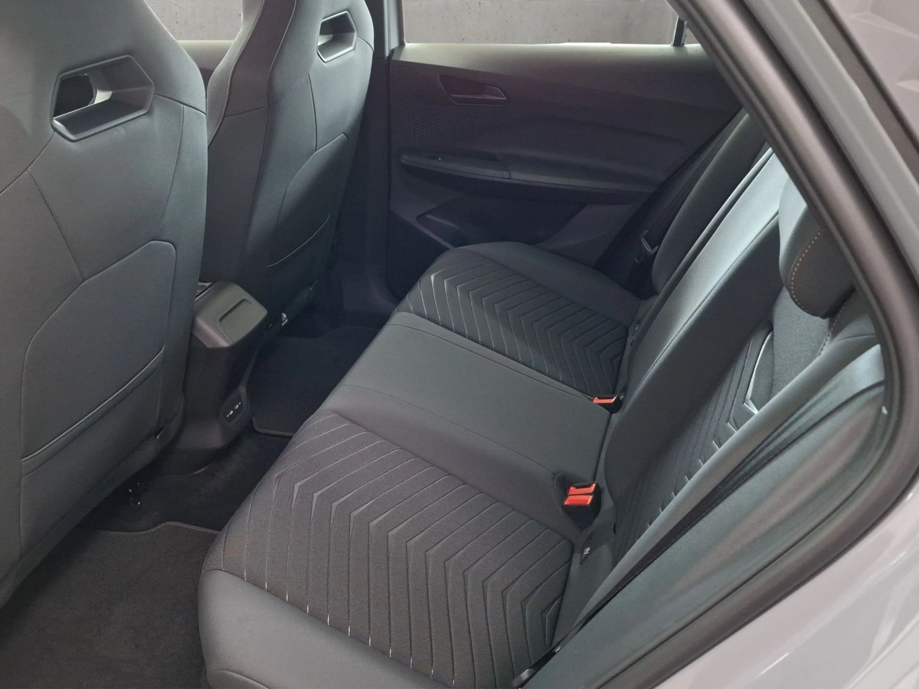 CUPRA Born -e, Automatik, LED, Climatronic, ALU, Einpar — photo 14
