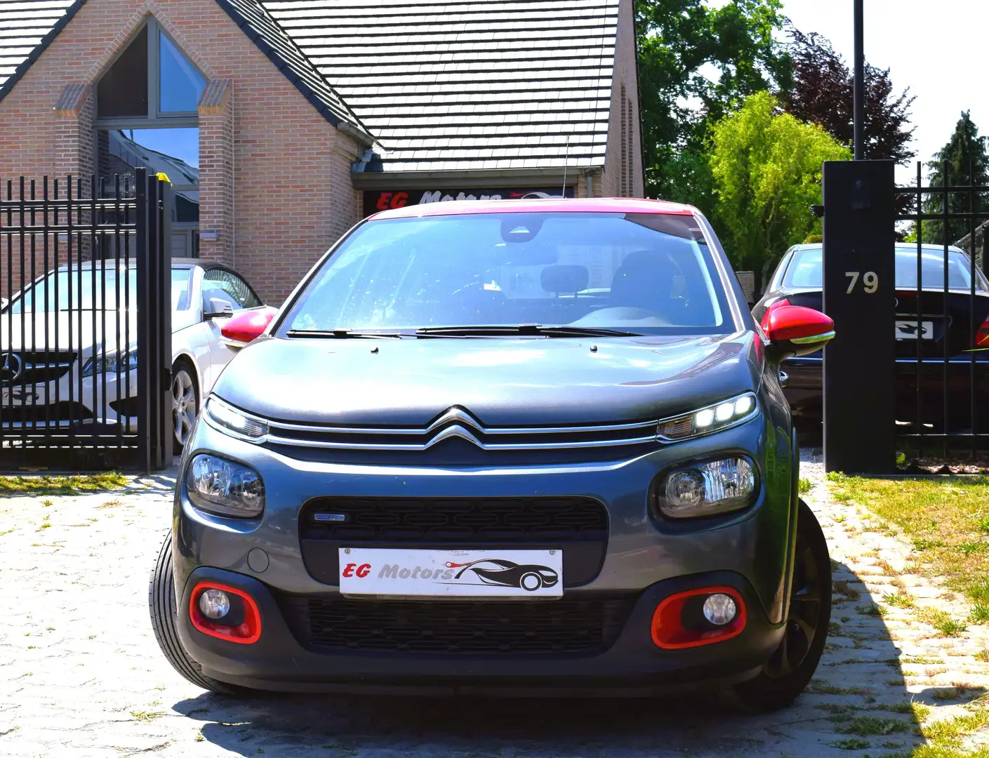 Citroen C3 1.2i PureTech/1st Owner/HISTORY/GARANTIE Gris - 1