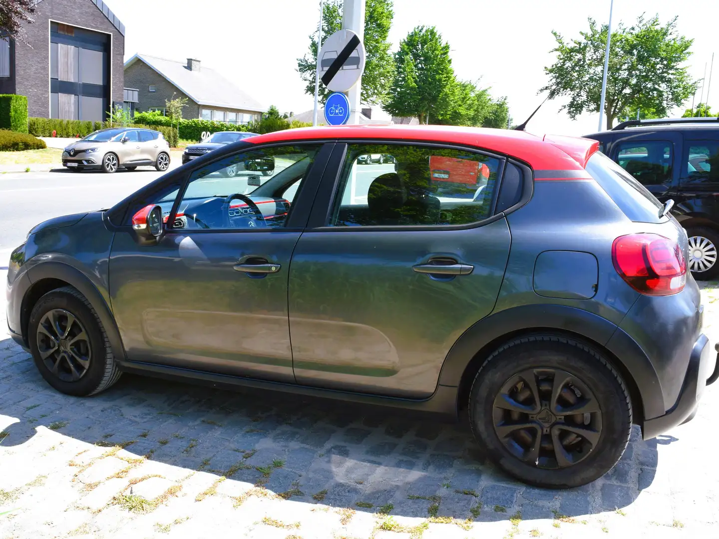 Citroen C3 1.2i PureTech/1st Owner/HISTORY/GARANTIE Gris - 2