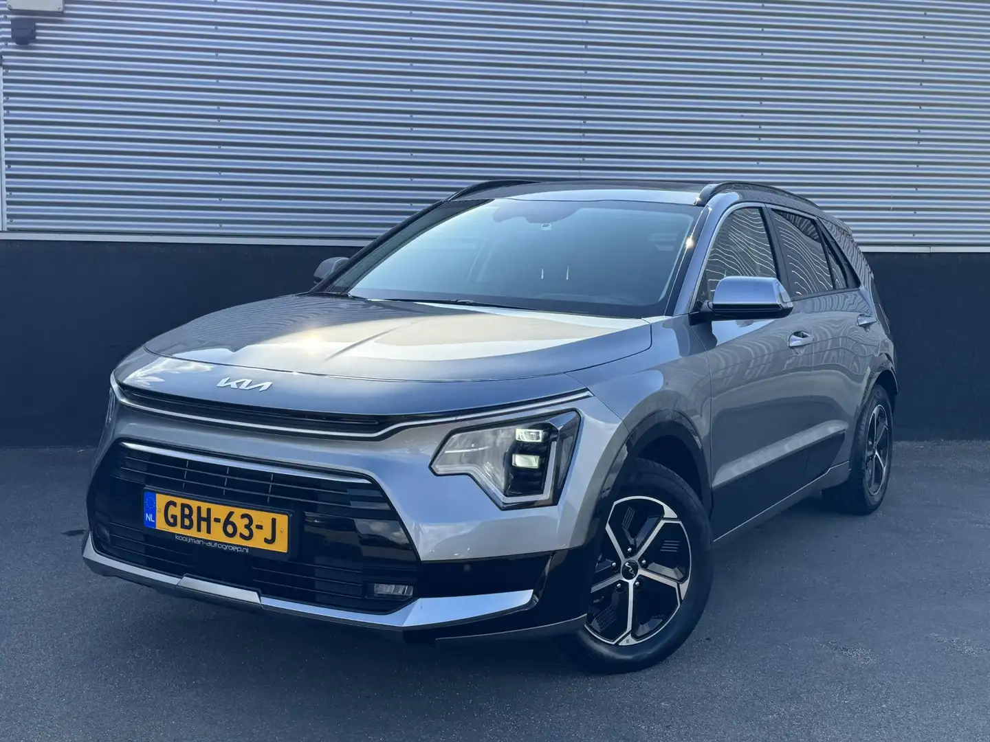 Kia Niro 1.6 GDi Hybrid DynamicPlusLine Schuif-/kanteldak, Gris - 2