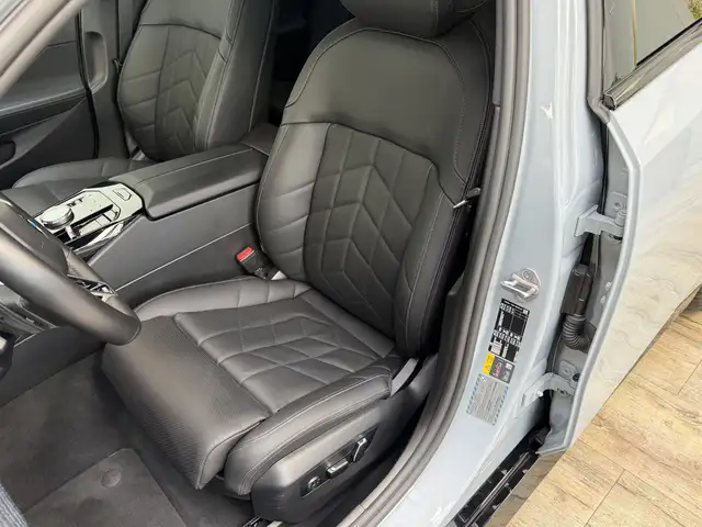 BMW i5 view 12