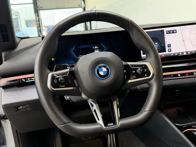 BMW i5 view 8