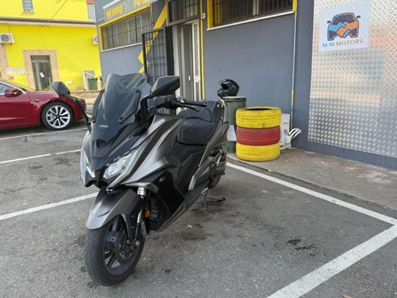 Kymco AK 550