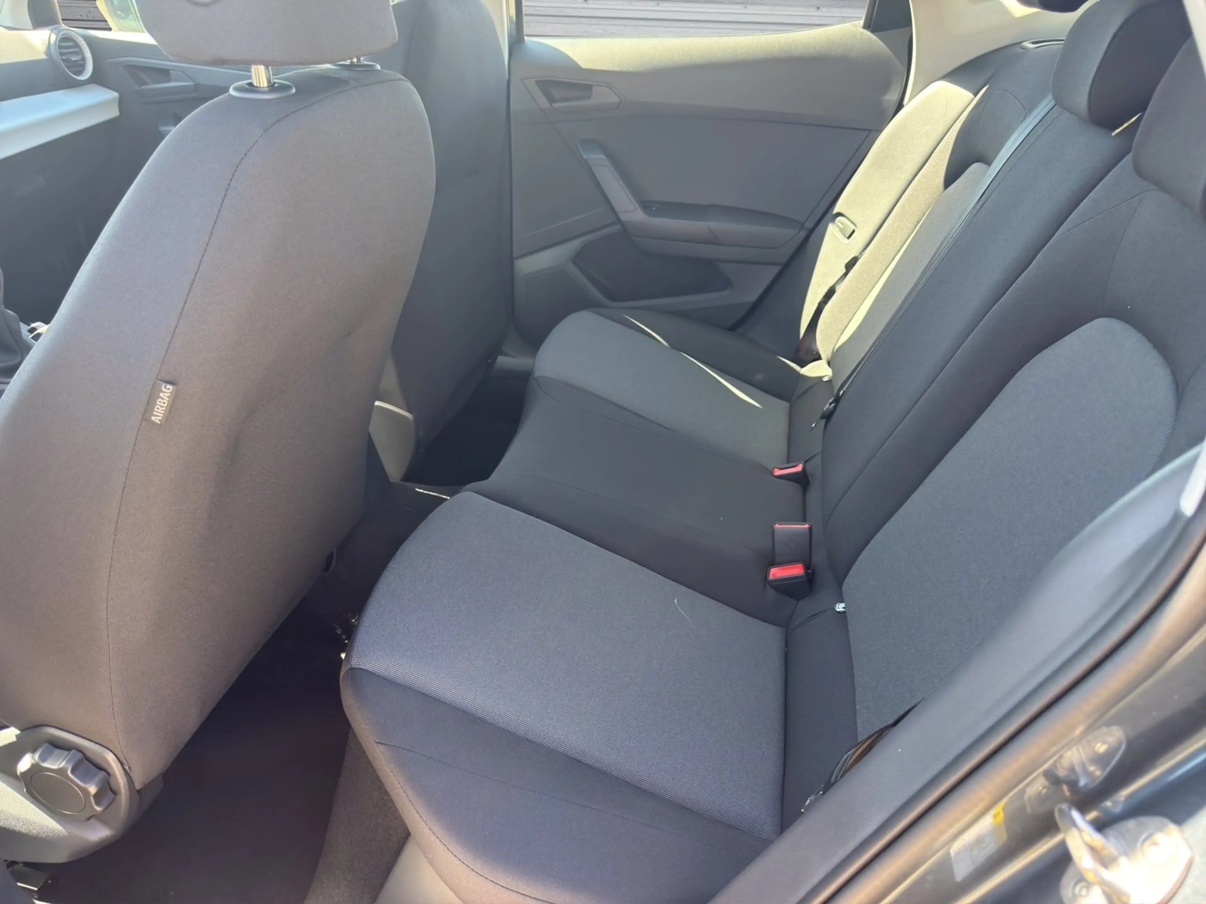SEAT Ibiza Reference 1.0 TSI 95PS — photo 10