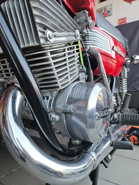 Suzuki GT 250 - foto 6