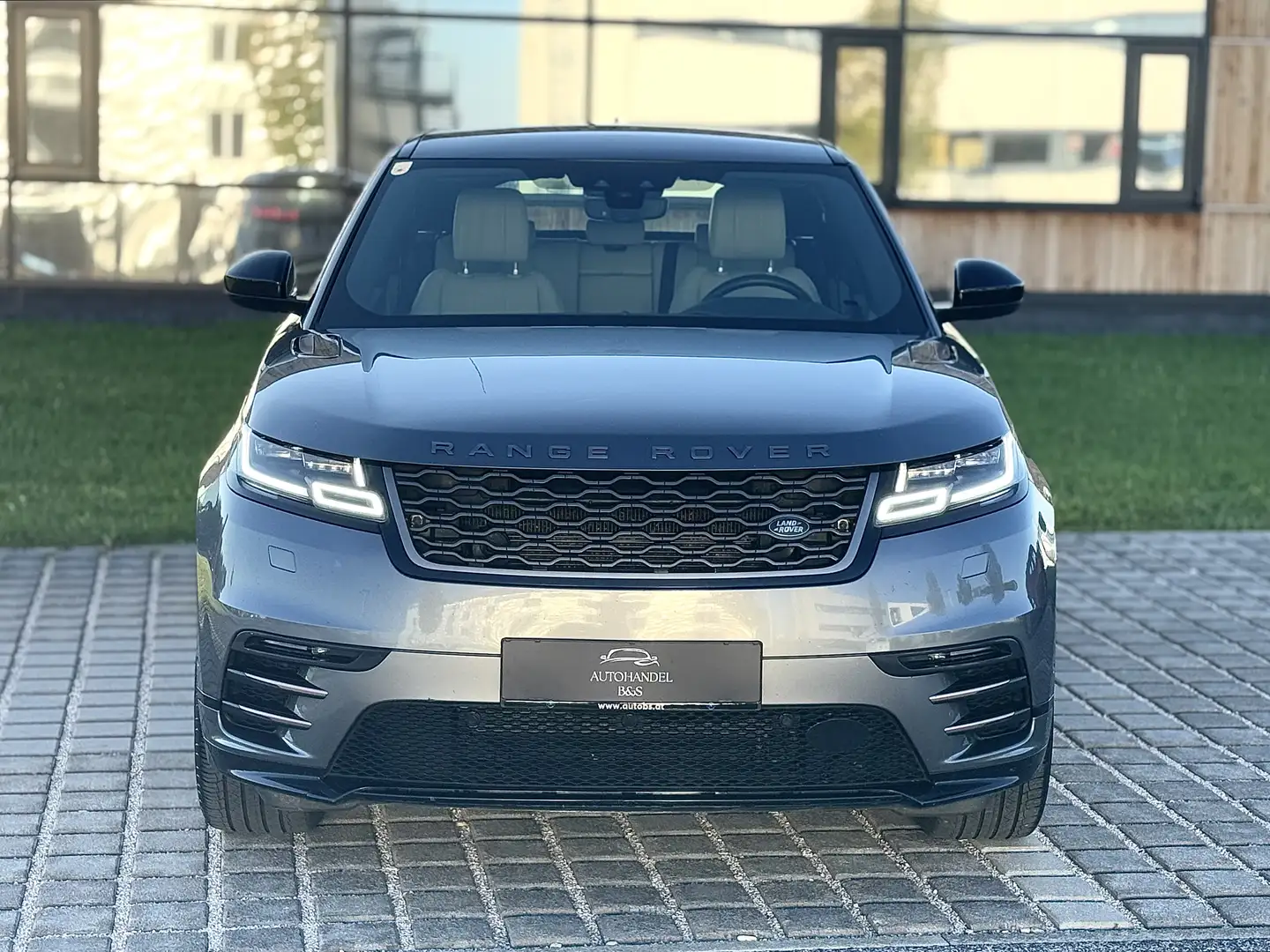 Land Rover Range Rover Velar R-Dynamic HSE 3,0 V6 Allrad *PANO, MASSAGE, HUD* Gris - 2