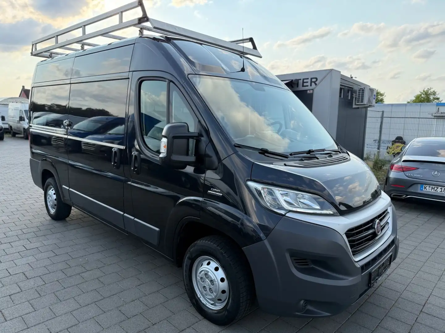 Fiat Ducato 2.3 130 L2H2 Kasten Klima Navi AHK TüV Schwarz - 1