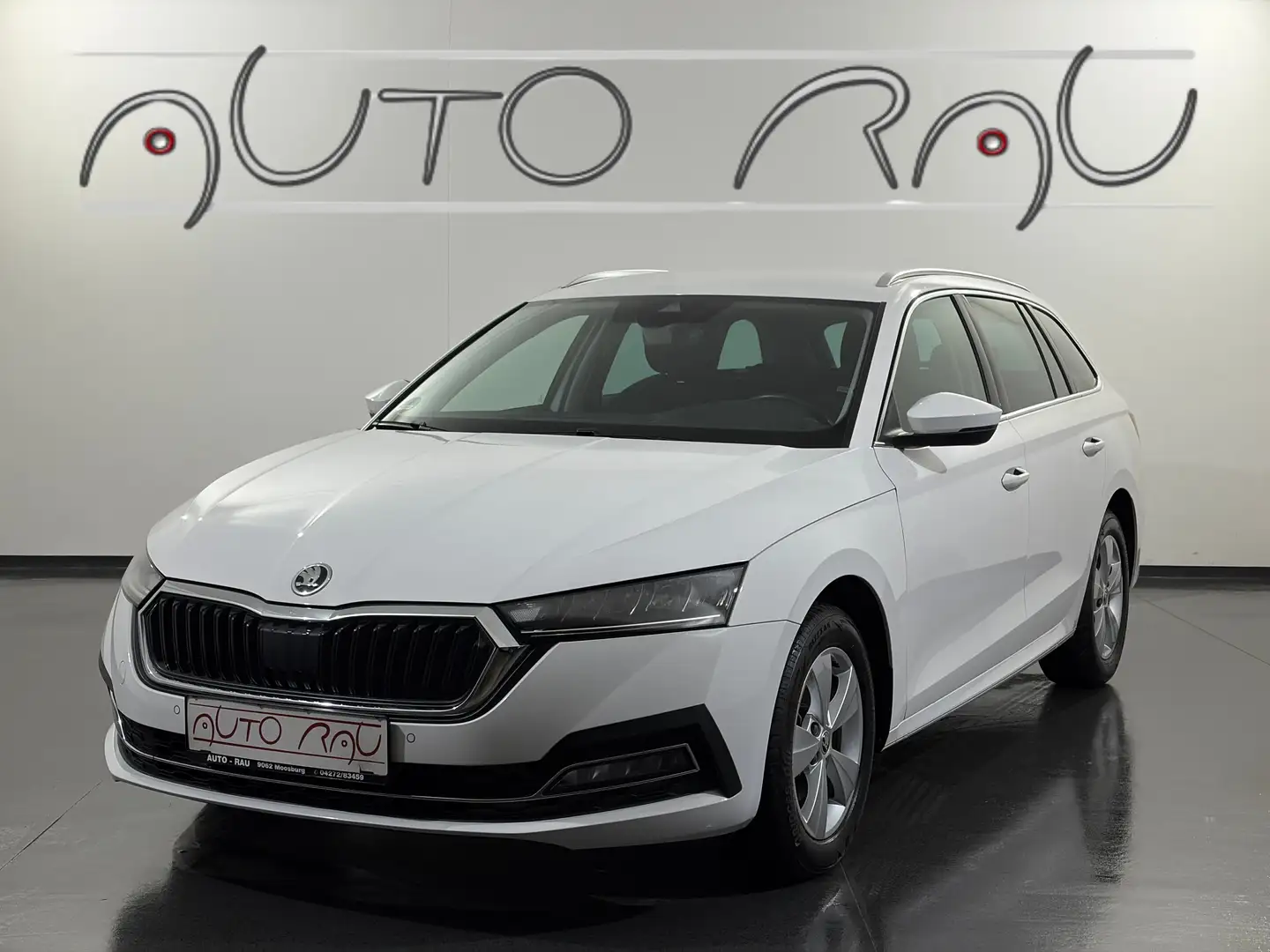 Skoda Octavia Com. 2.0 TDI Style DSG *LED*NAVI*PDC* Weiß - 1