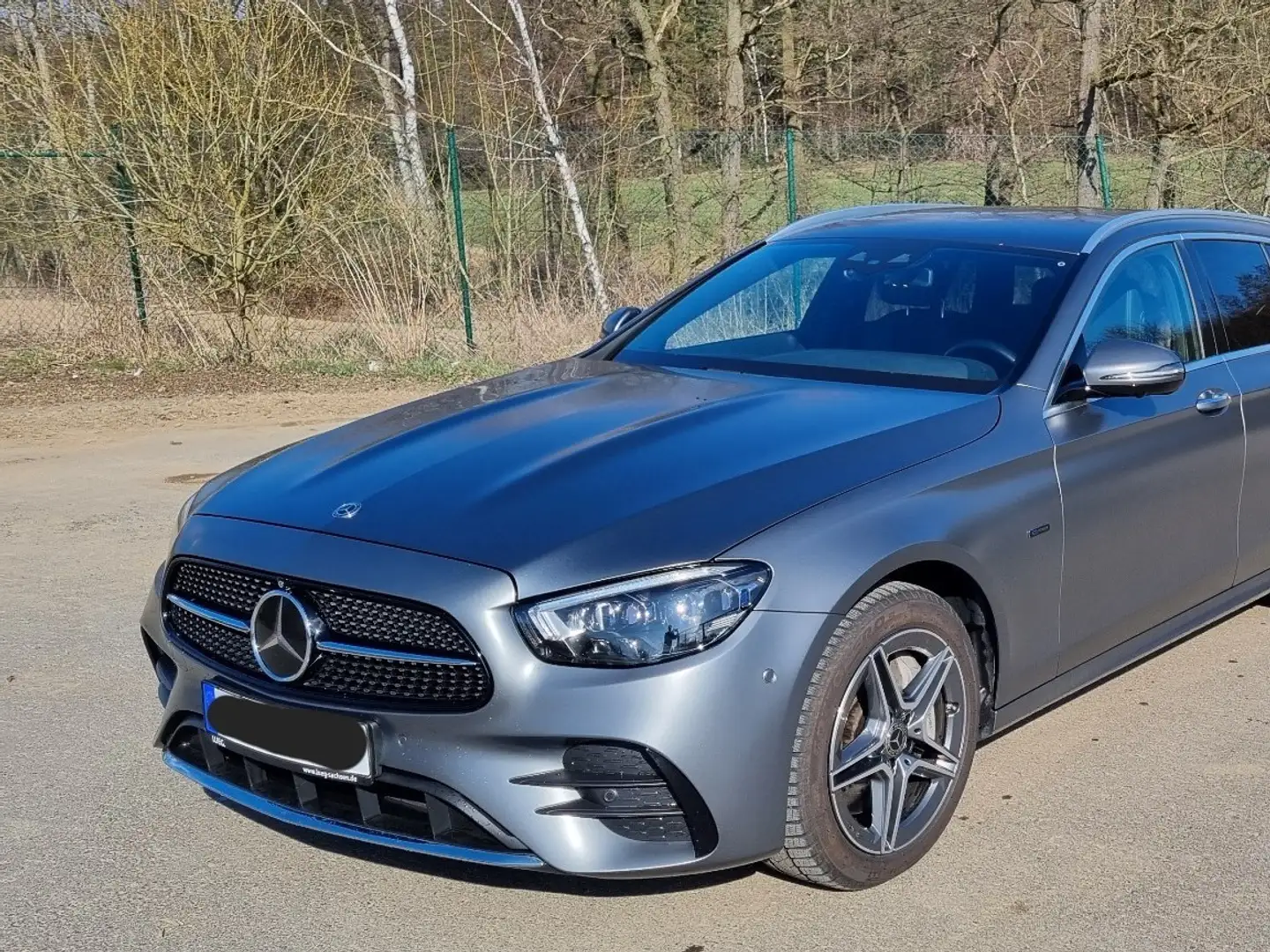 Mercedes-Benz E 300 E 300 de T 9G-TRONIC AMG Line Серый - 1