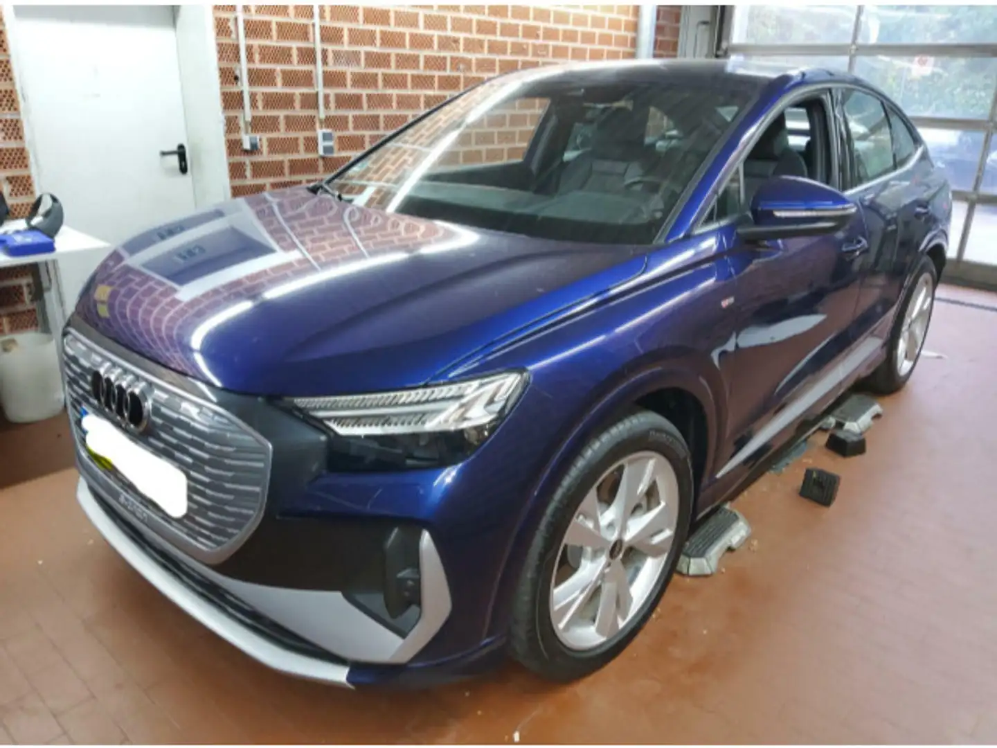 Audi Q4 e-tron 40 S line MATRIX SONOS NAV+ Blau - 2