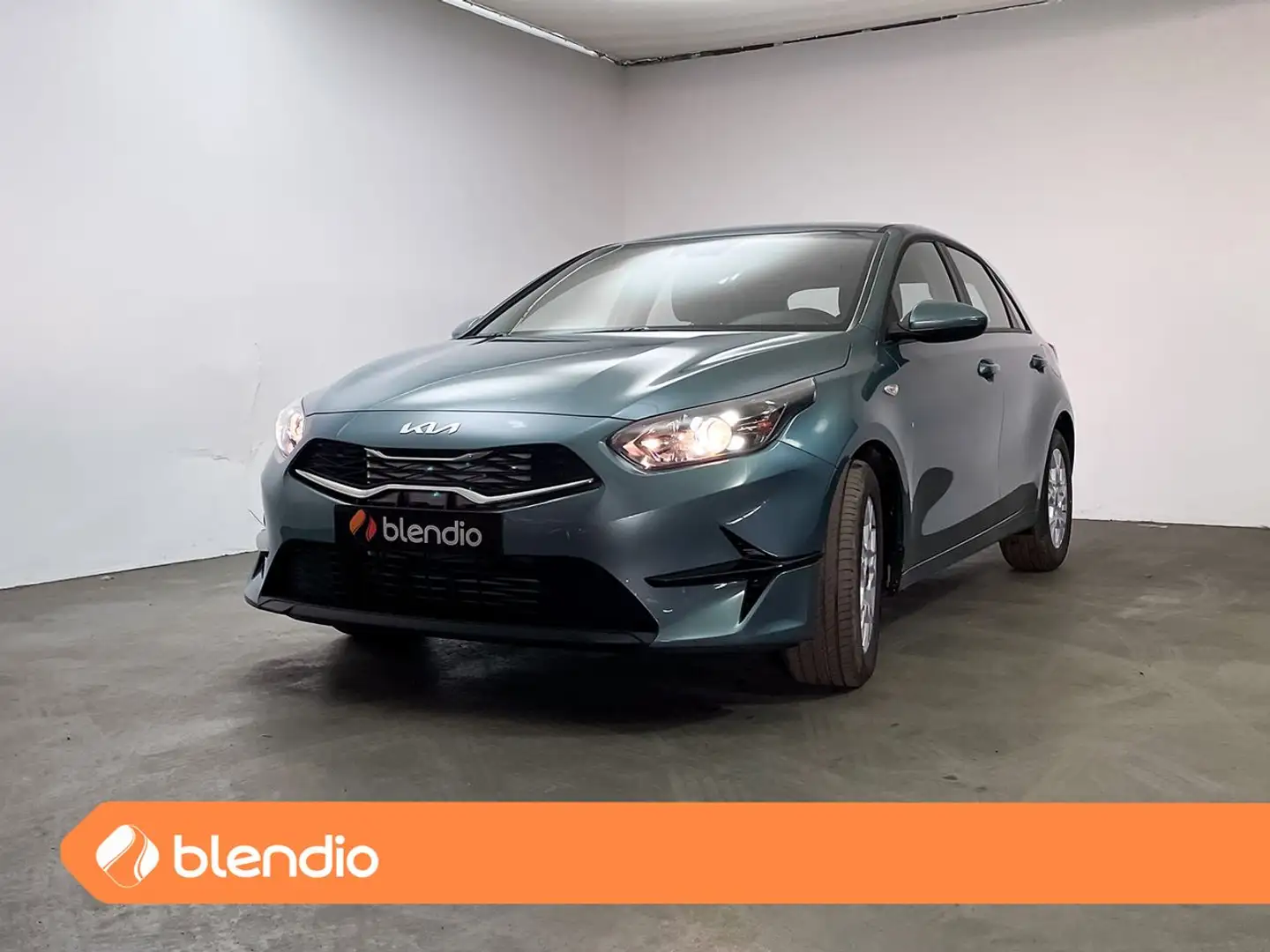 Kia 1.6 MHEV 100KW CONCEPT 136 5P Grijs - 1