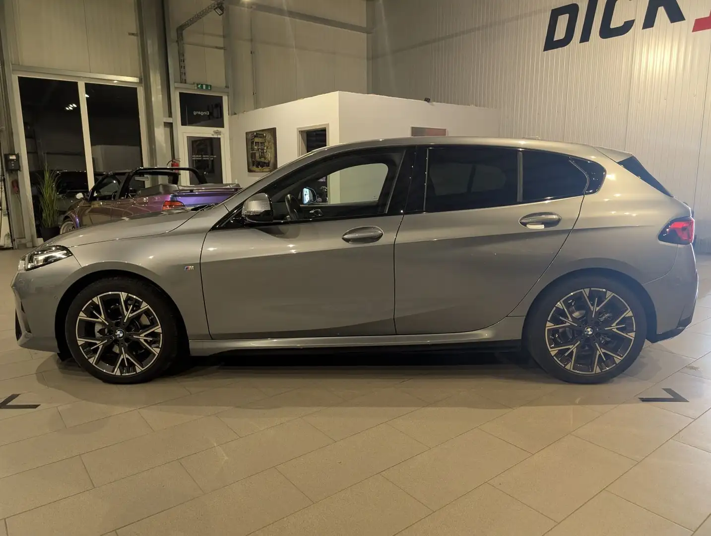 BMW 120 d M-Sport Ad-LED ACC Innovation Cam Pano AHK Grau - 2