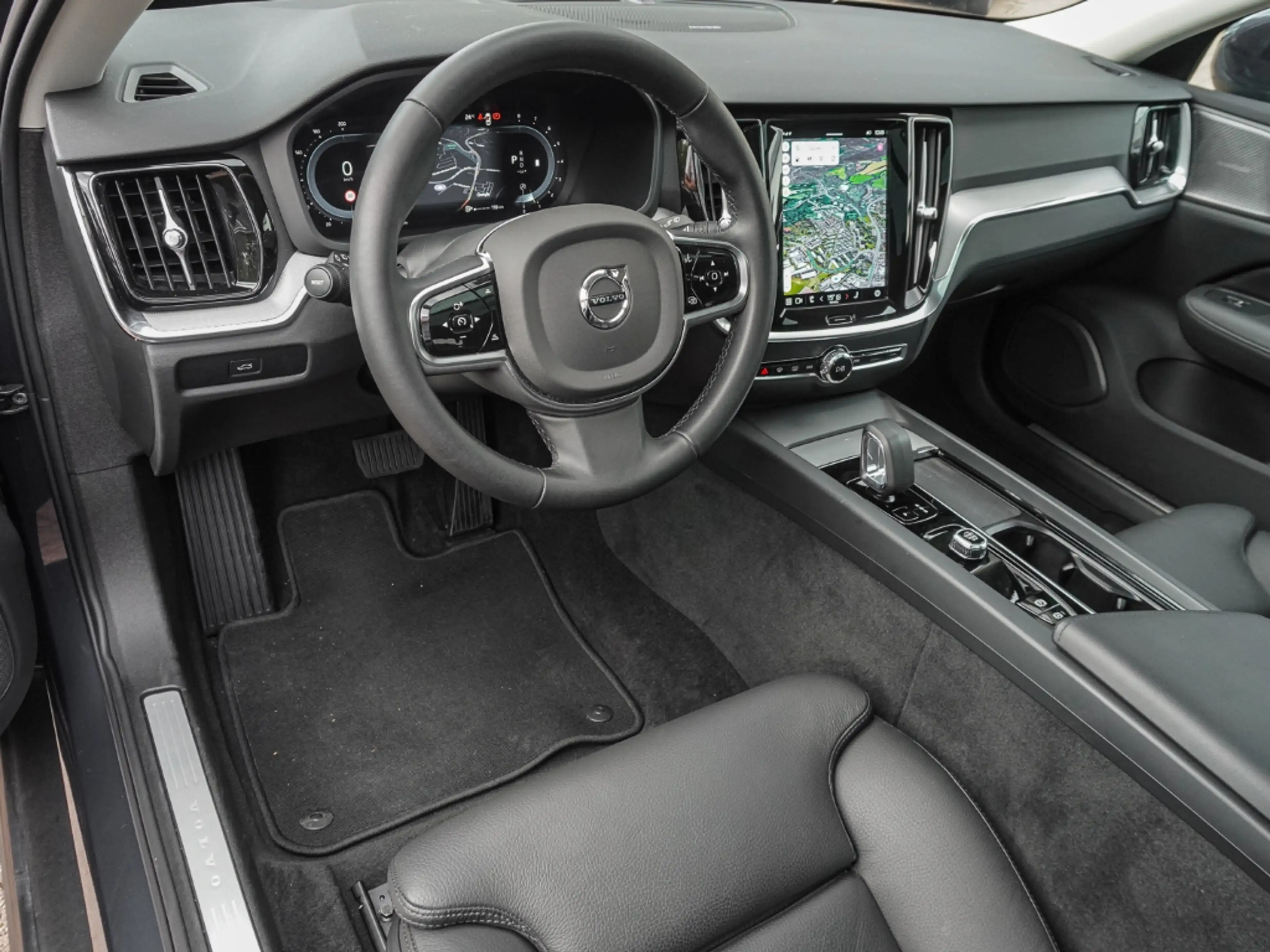Volvo V60 Cross Country Cross Country Plus AWD StandHZG El. Panodach Digit — photo 9