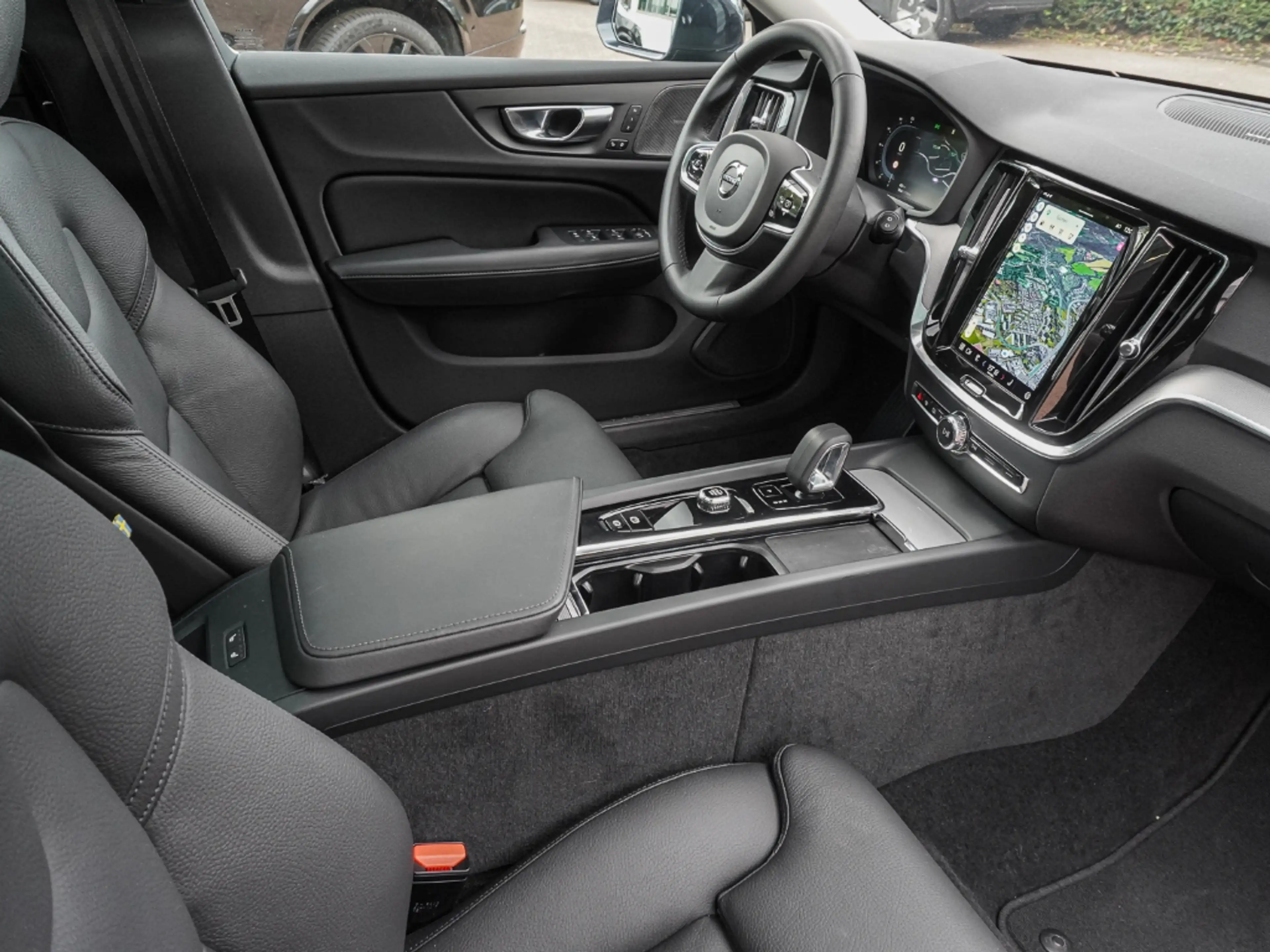 Volvo V60 Cross Country Cross Country Plus AWD StandHZG El. Panodach Digit — photo 8