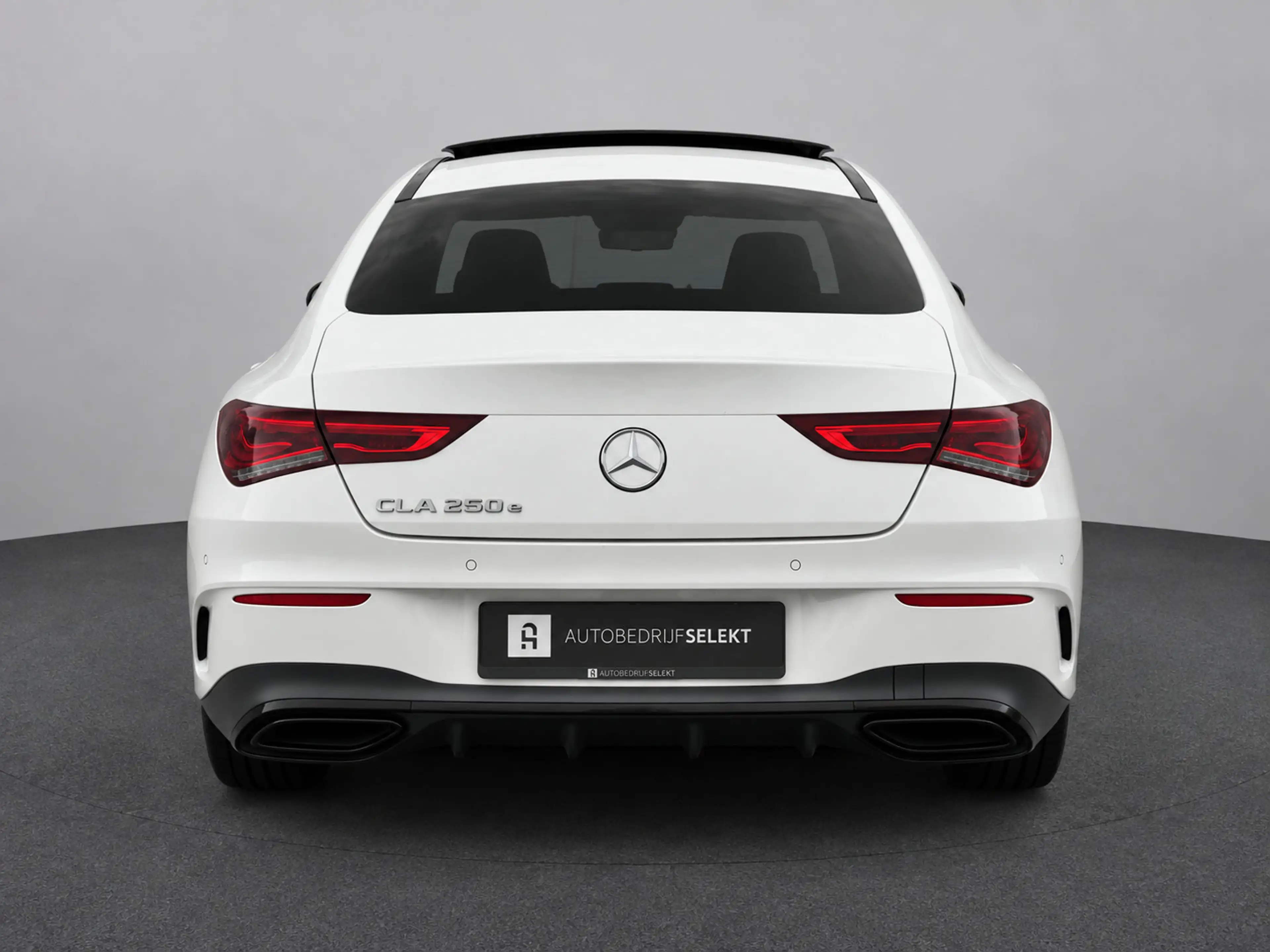 Mercedes-Benz CLA 250 e AMG Night | Pano | Burmester | Camera | Carplay — photo 8