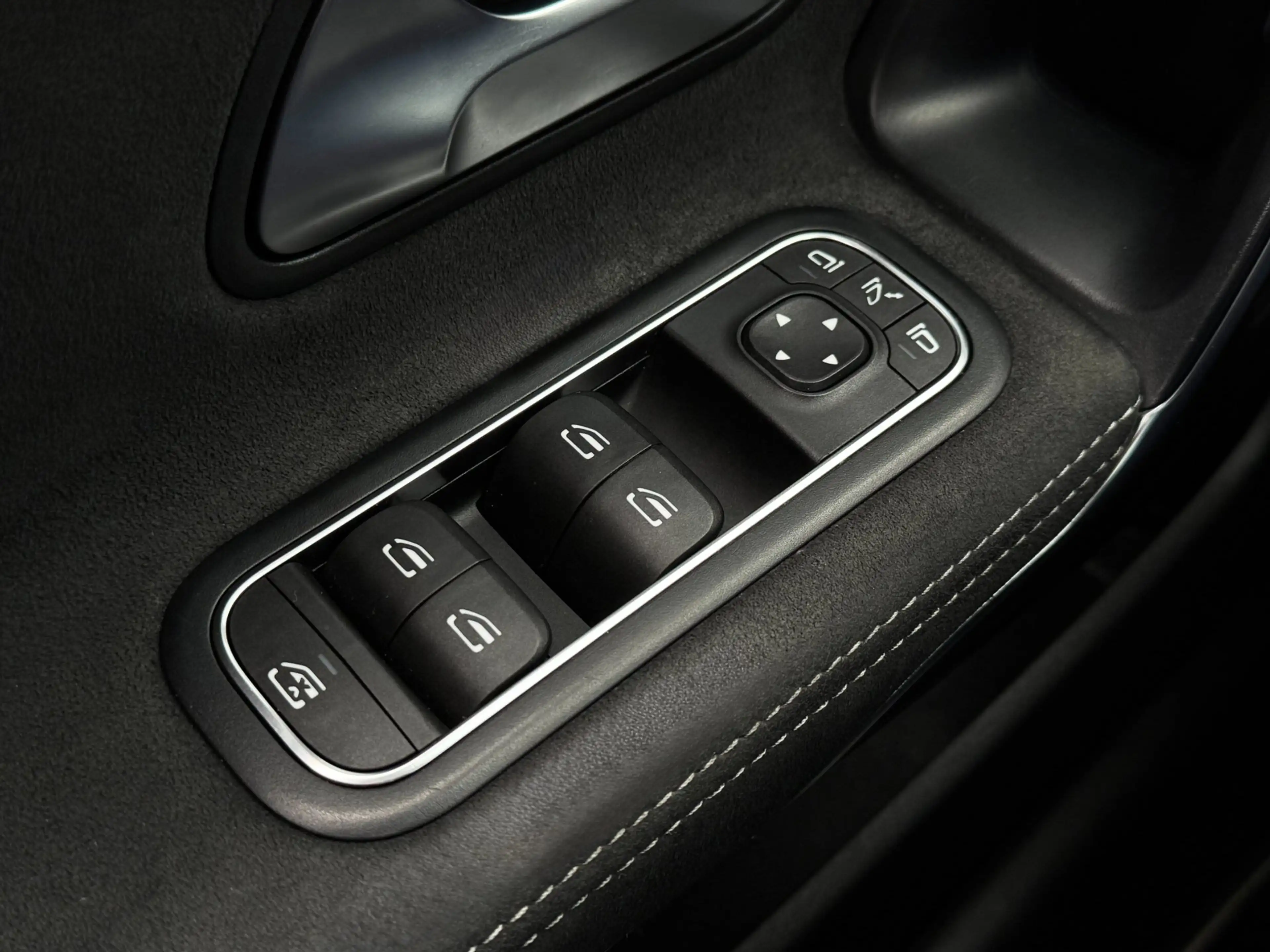 Mercedes-Benz CLA 250 e AMG Night | Pano | Burmester | Camera | Carplay — photo 15