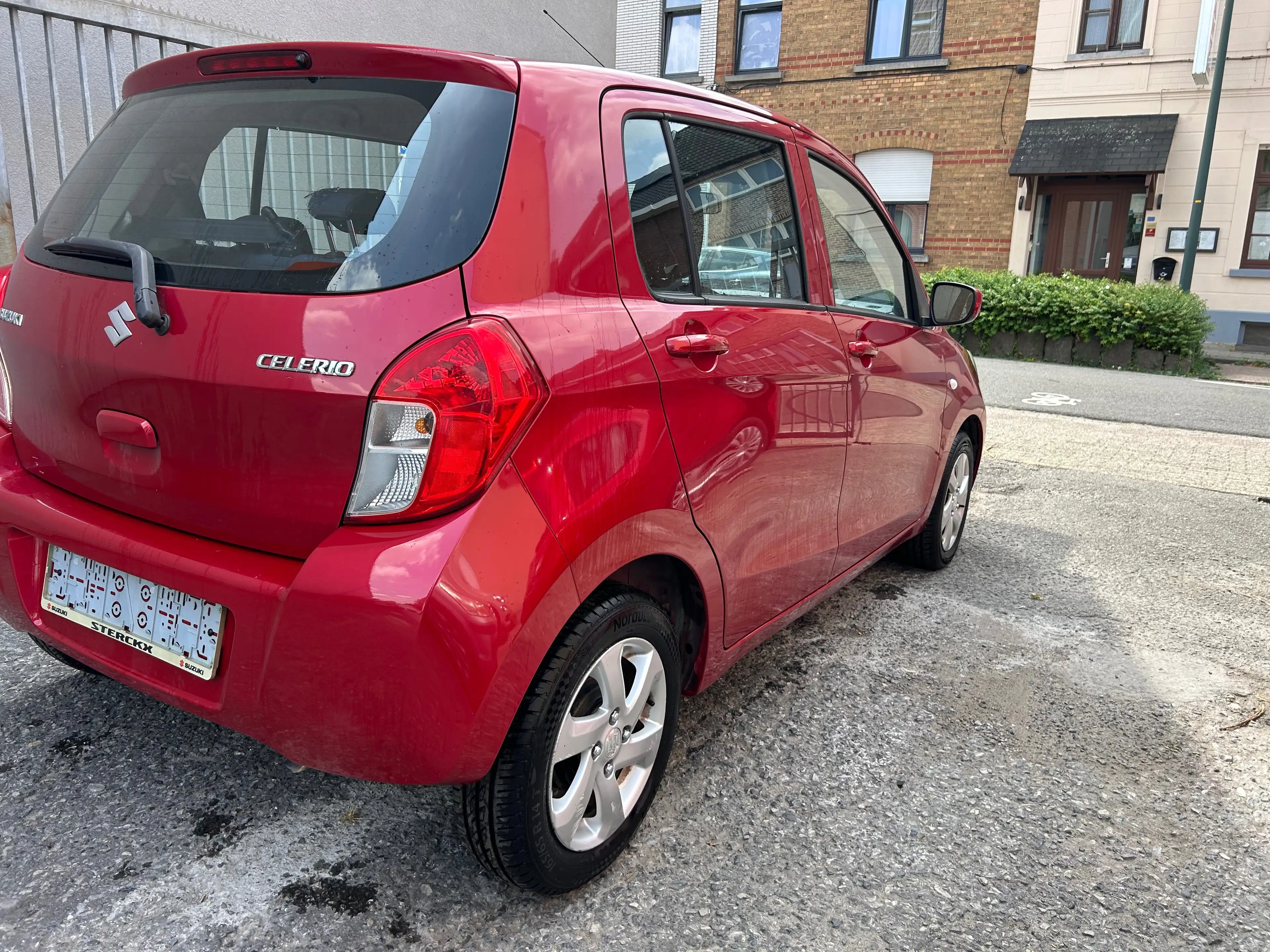 Suzuki Celerio Celerio 1.0i GL Airco 12 mois de garantie — photo 4
