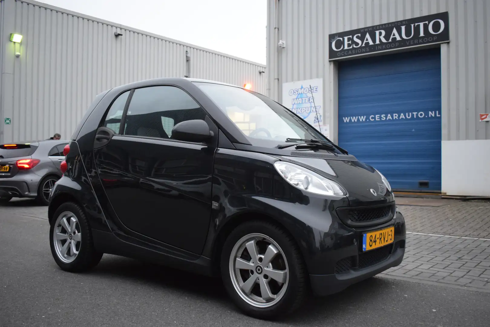 smart forTwo coupé 1.0 mhd AUTOMAAT / PANO / DEALER ONDERHOUDEN Noir - 1