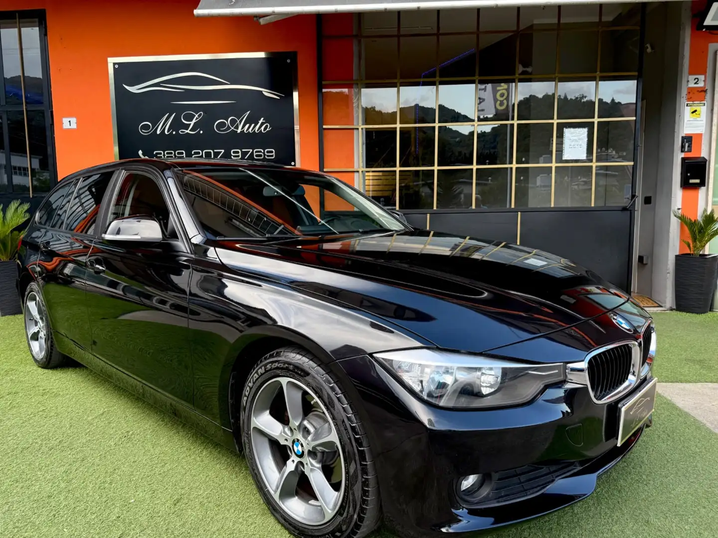 BMW 318 318d Touring Business aut. Nero - 2