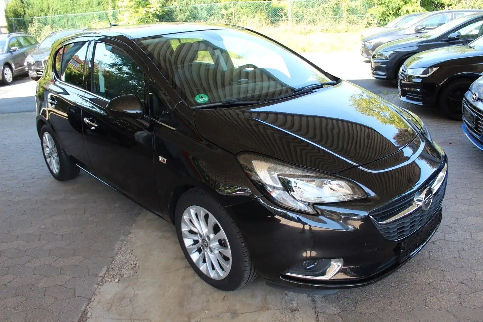 Opel Corsa E Innovation ecoFlex Automatik Diesel Schwarz - 1
