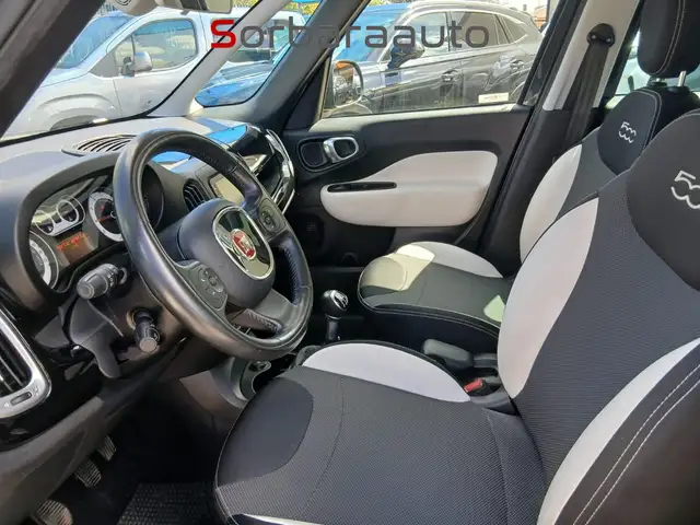 Fiat 500l view 12