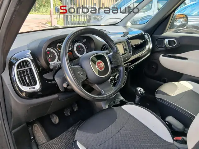 Fiat 500l view 13