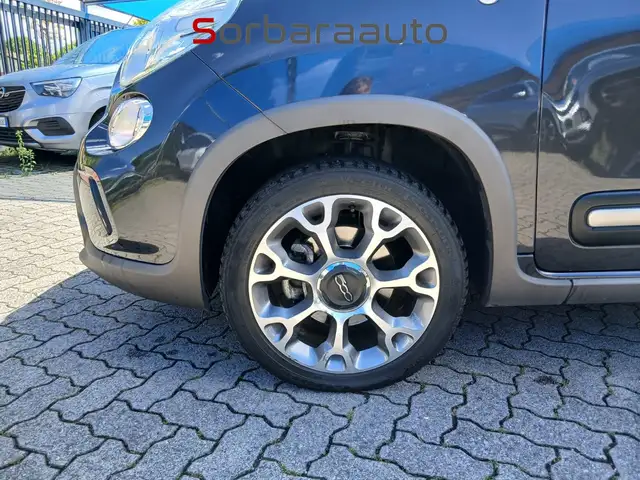 Fiat 500l view 8