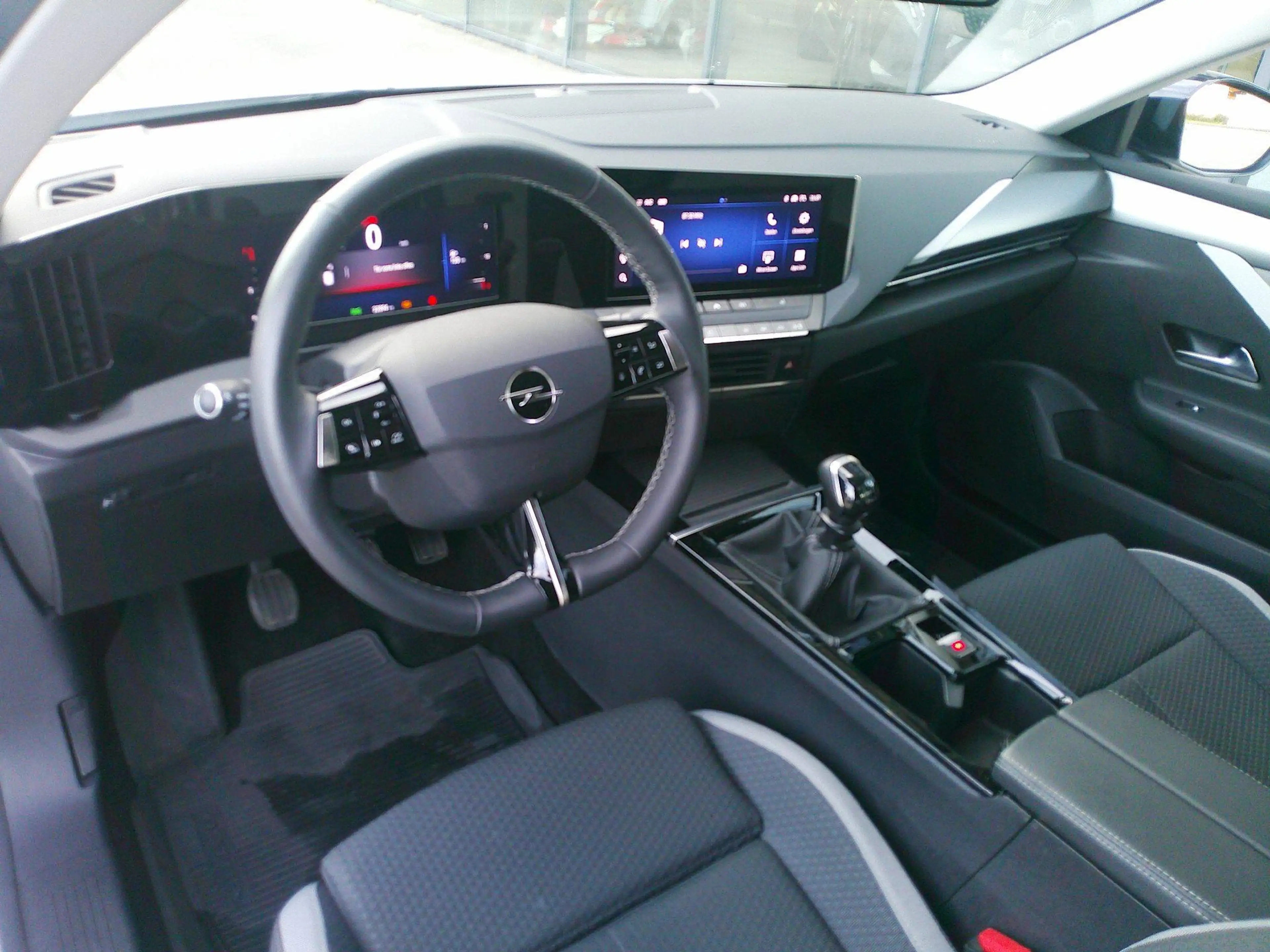 Opel Astra Business Edition — photo 14
