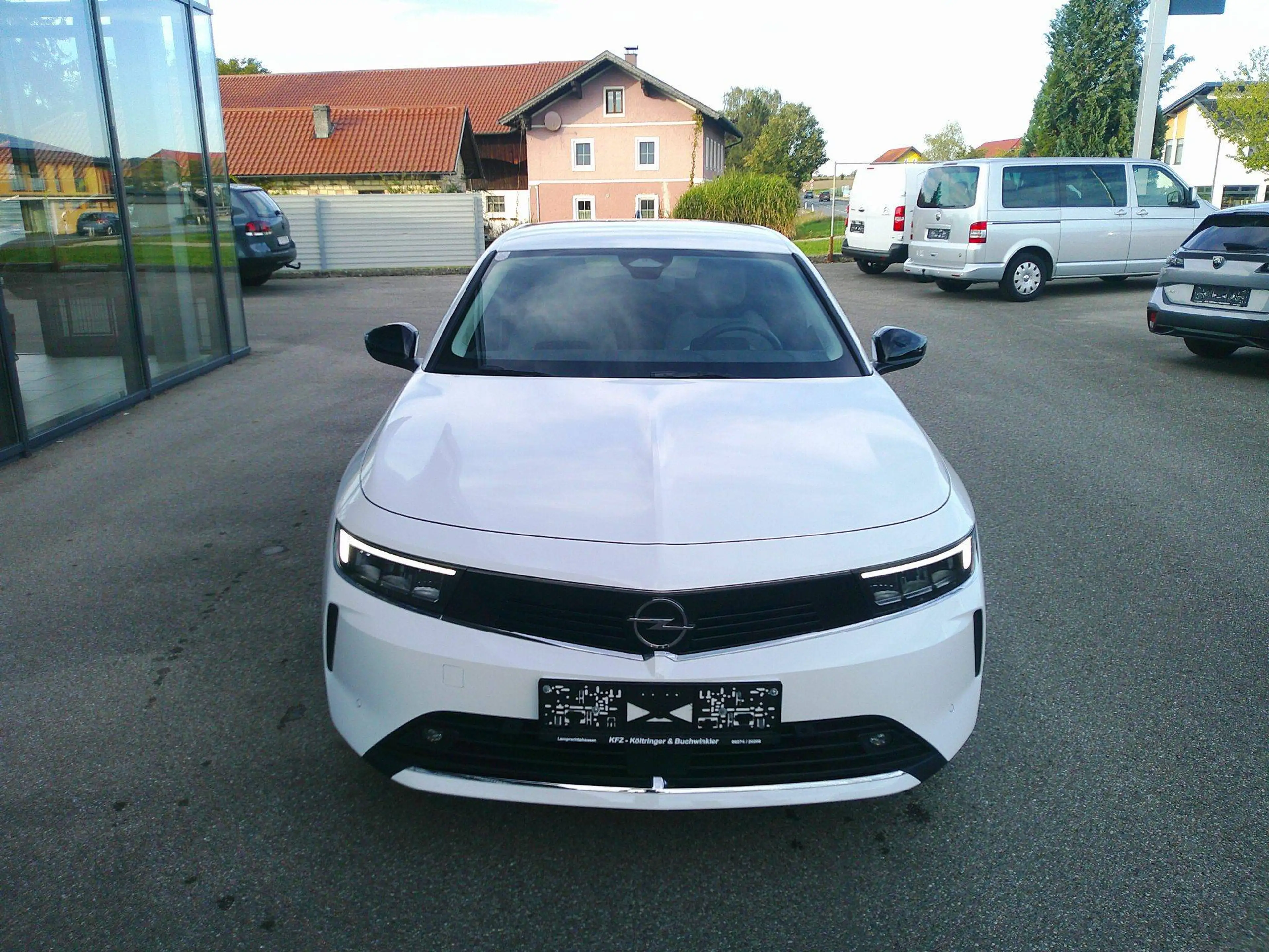 Opel Astra Business Edition — photo 2