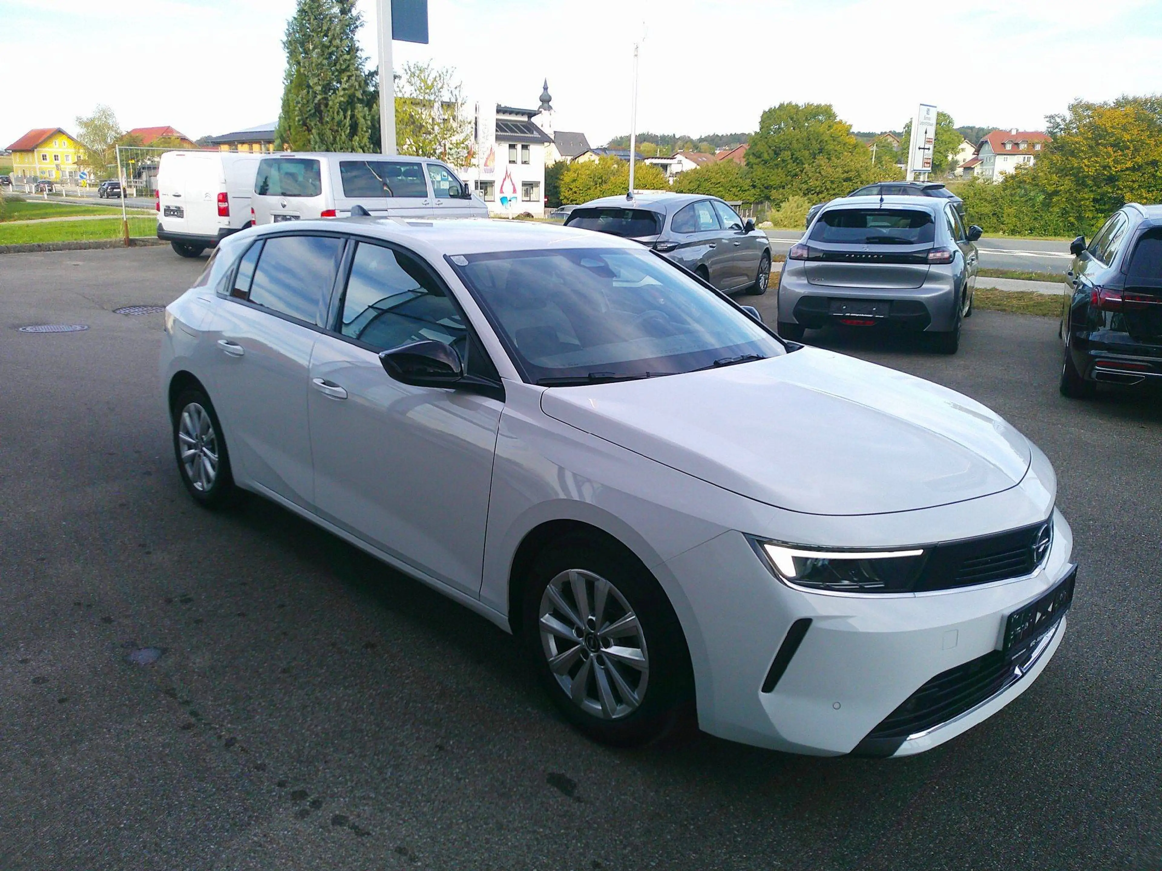 Opel Astra Business Edition — photo 3