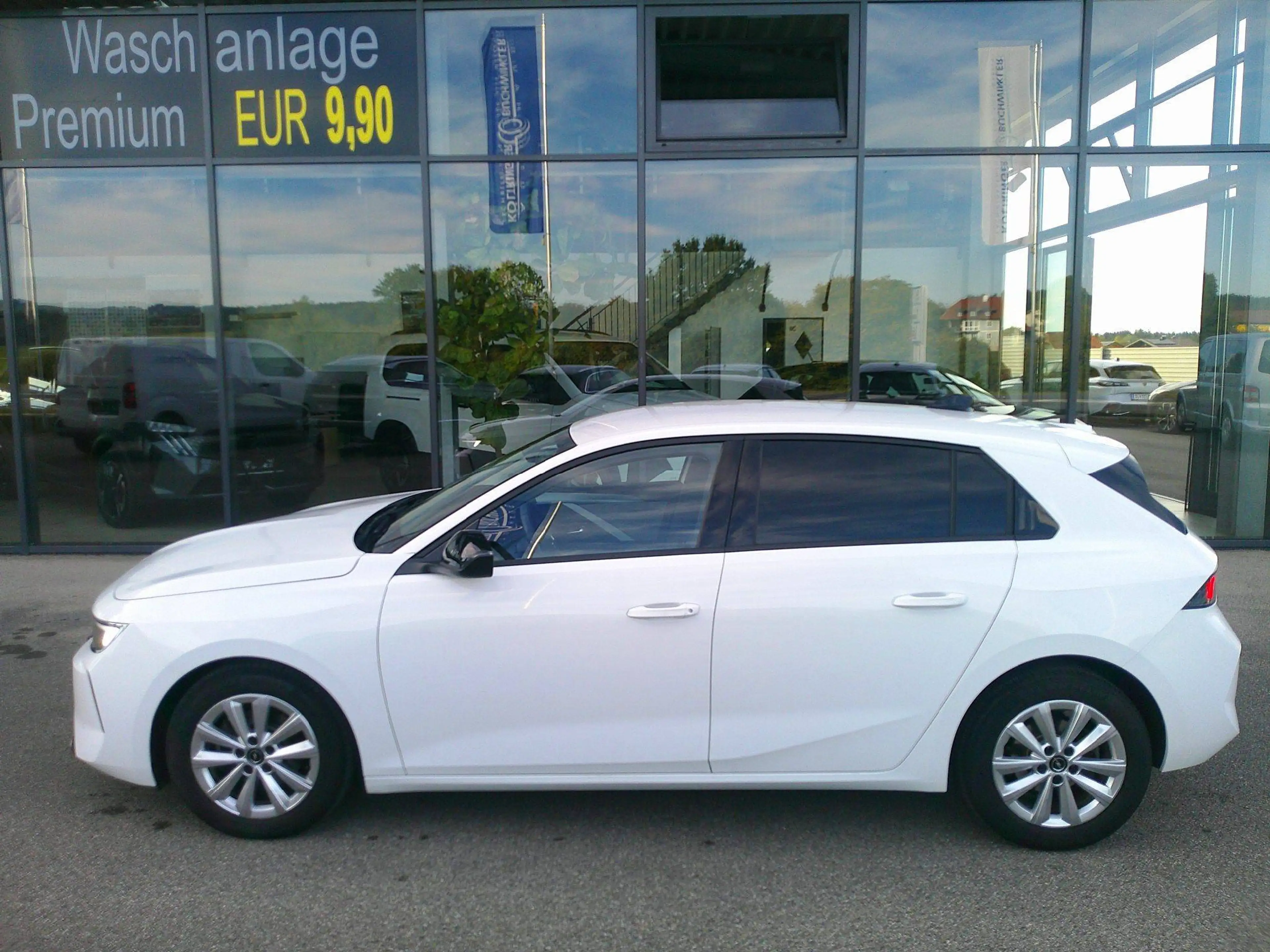 Opel Astra Business Edition — photo 8