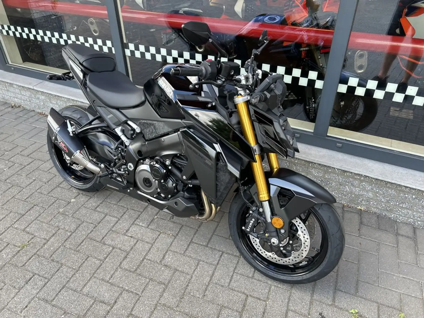 Suzuki GSX-S 1000 - 2