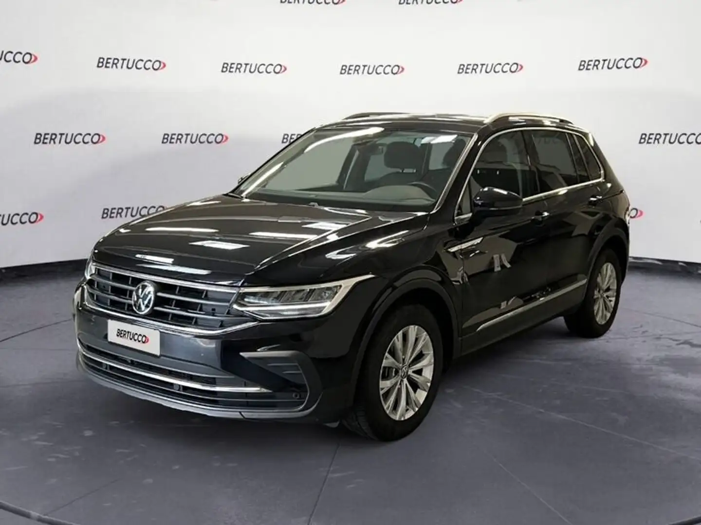 Volkswagen Tiguan 2.0 TDI 150 CV SCR DSG Life Nero - 2