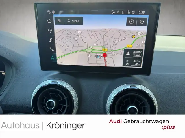 Audi Q2 view 15